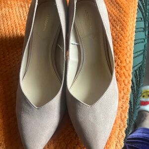 Liz Claiborne Beige Pumps